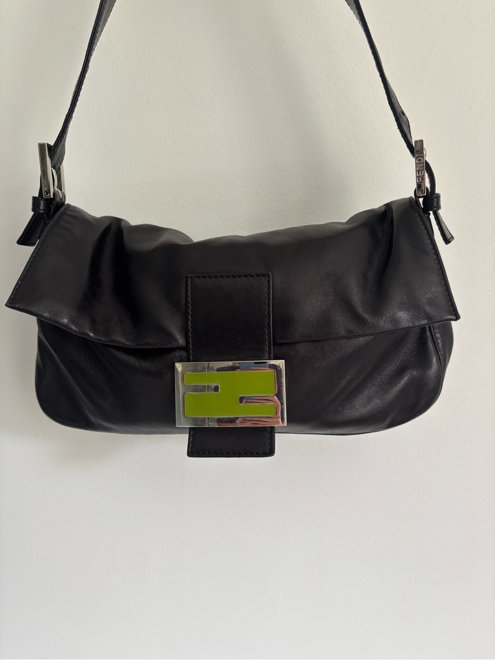 Rare Vintage Fendi Mamma Baguette – Black Leather & Lime Green FF Buckle - Picture 3 of 12
